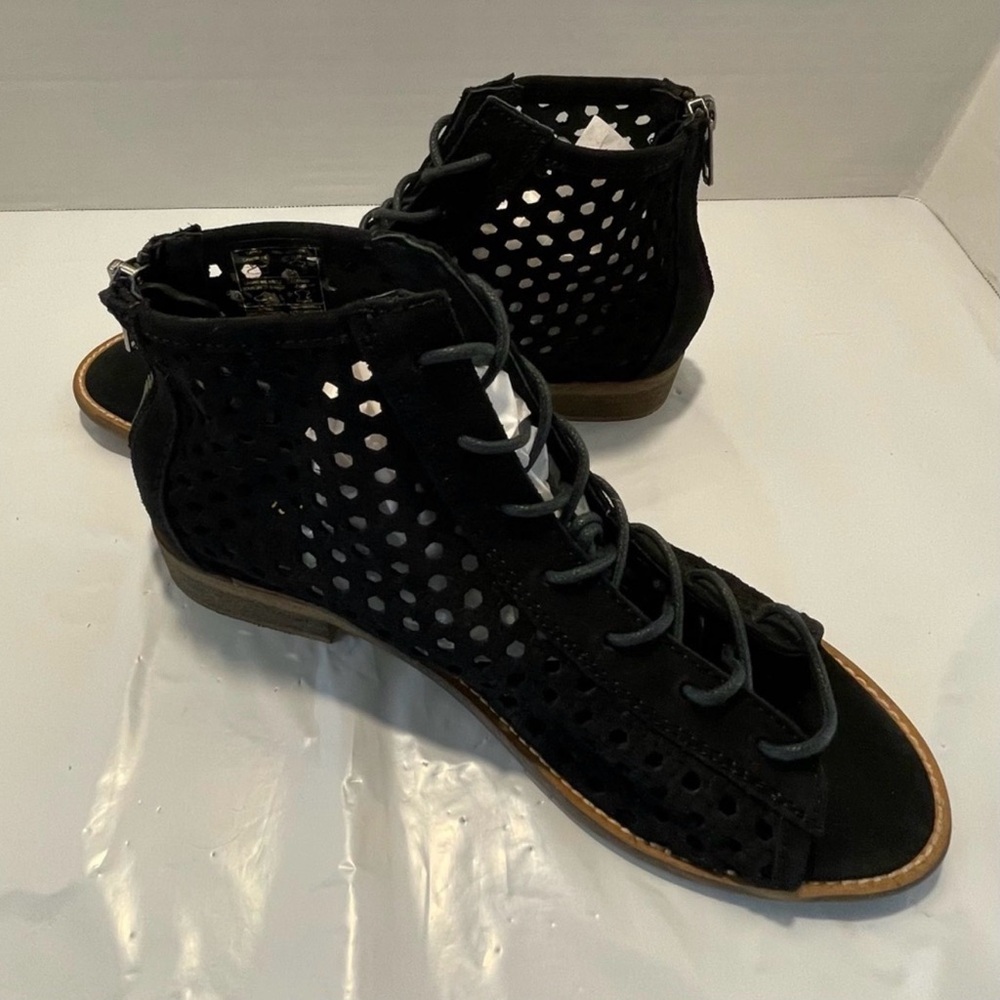 Musse & Cloud Aiden Perforated Black Back Zip Ankle Sandal size 38